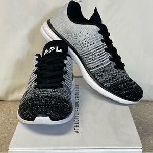 New Women’s APL TechLoom Pro Size 5 Athletic Propulsion Labs New in Box - Black